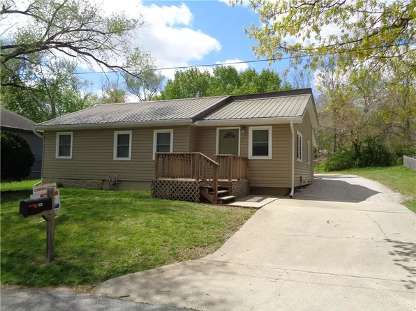 820 Ley St, Excelsior Springs, MO 64024