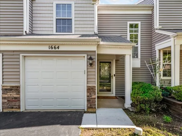 1664 Pebble Beach Cir, Elgin, IL 60123