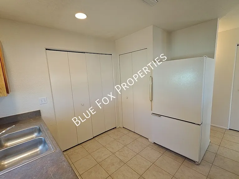 3318 E Bellevue St #B — Photo 19