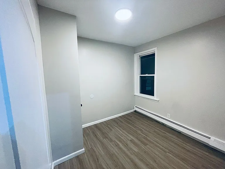 474 River St #2G — Photo 3