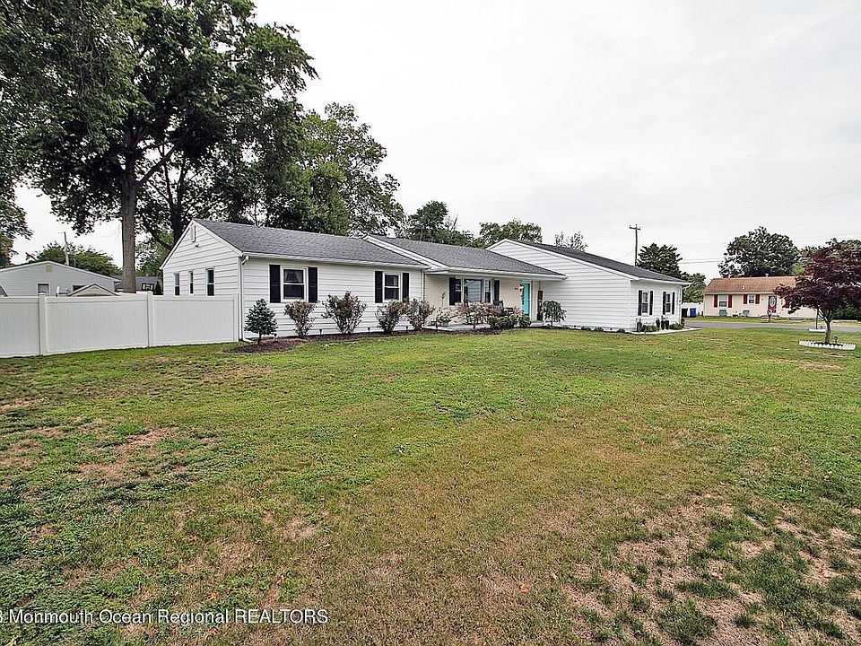 1st image of 554 Garfield Ave