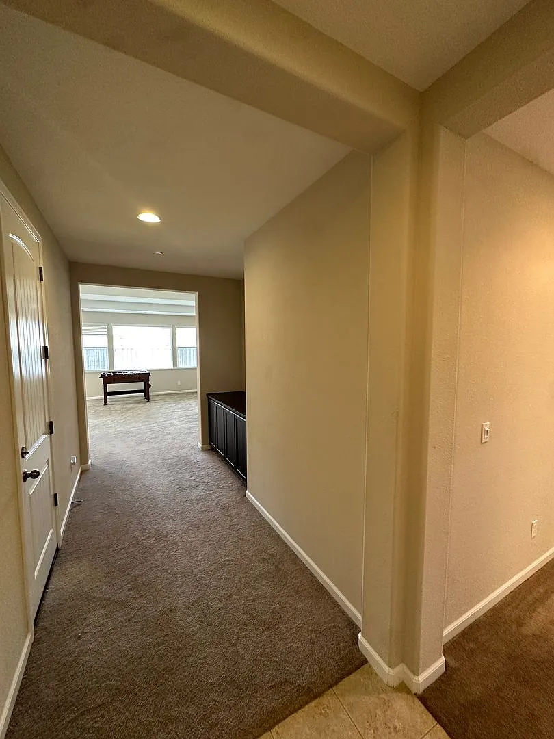 Building Photo - 3251 Tinker Creek Way