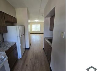 4400 W Florissant Ave #E, Saint Louis, MO 63115