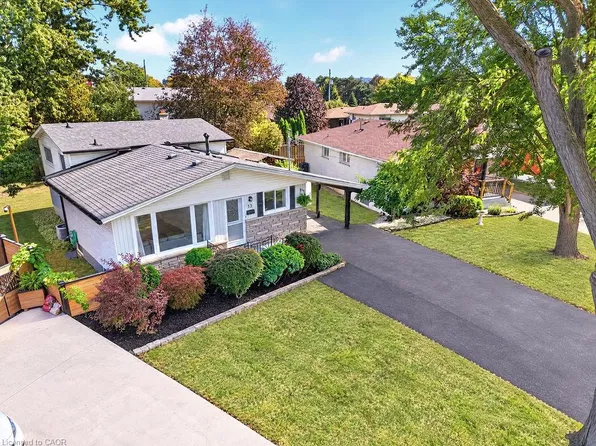13 Crawford Dr, Hamilton, ON L8H 2N9