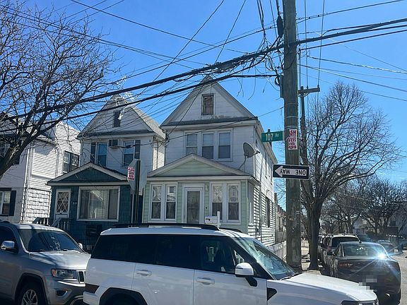 2nd image of 8602 107th Ave