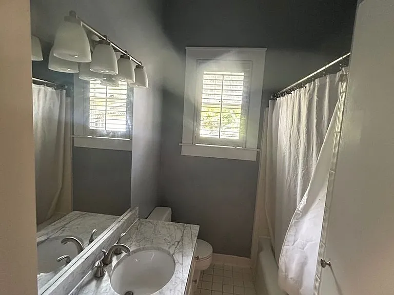 2827 Wilmot Ave — Photo 40