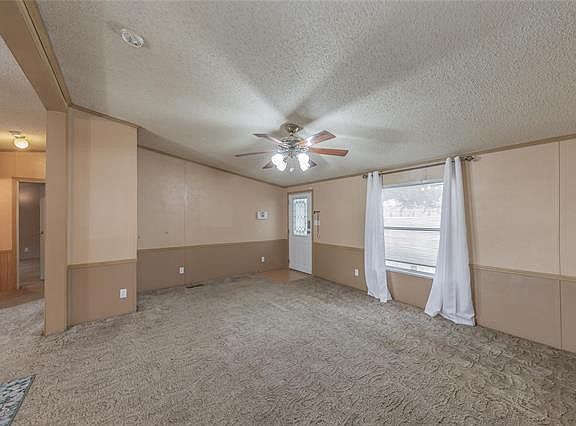 5th image of 605 W West Oak Dr