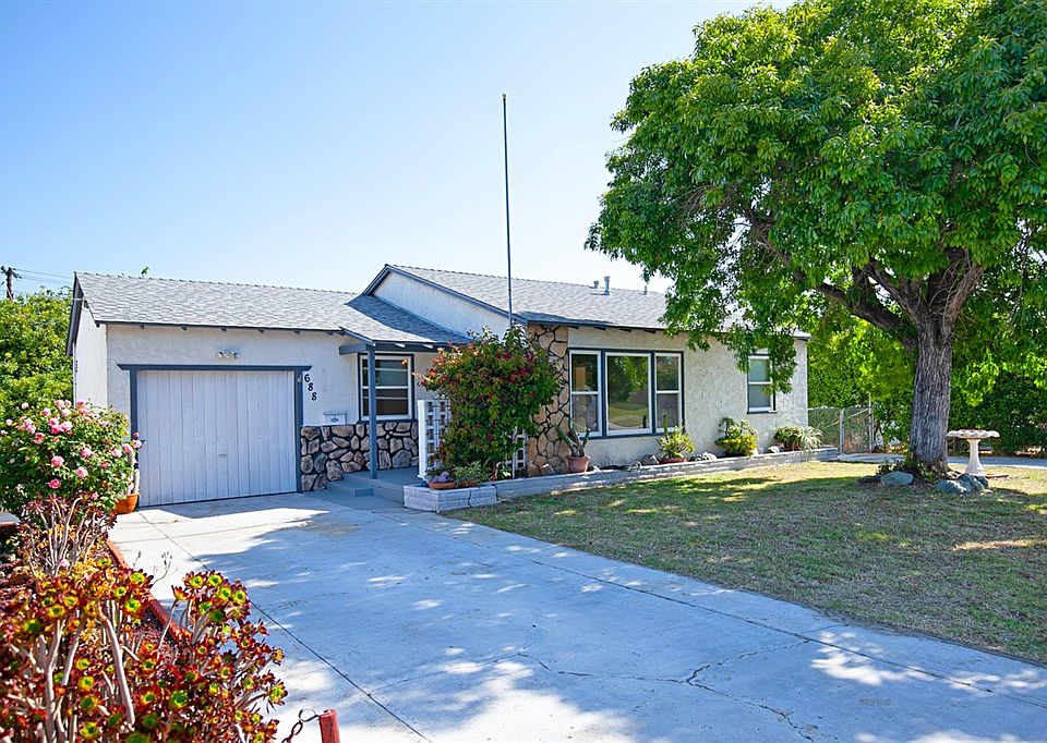 1st image of 688 Patricia Ln