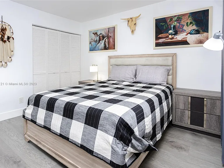 500 N Francisco St #234 — Photo 11