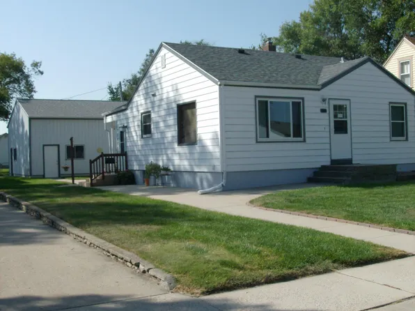 1313 3rd Ave SW, Aberdeen, SD 57401