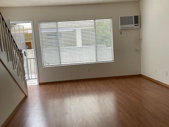 5th image of 73 Suffolk Ave APT E