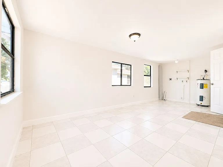 3425 South St — Photo 11