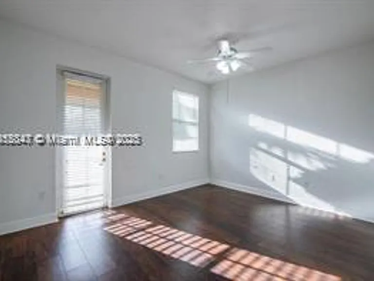 109 SW 147th Ter #1109 — Photo 11