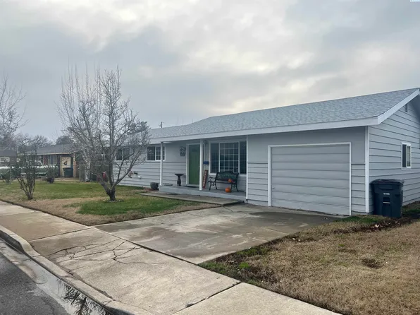 1427 S 7th St, Sunnyside, WA 98944