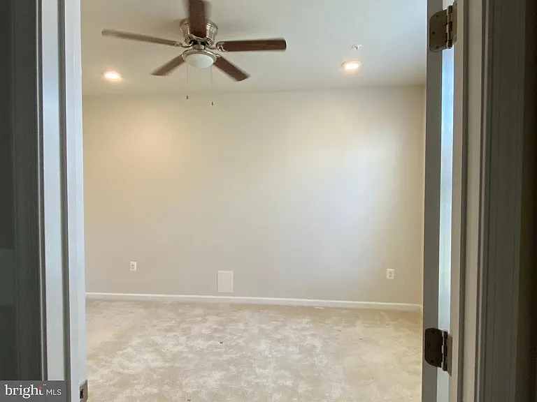 23265 Milltown Knoll Sq #117 — Photo 7