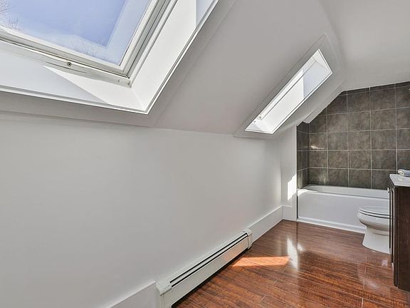 5th image of 4-6 Congress St #4B