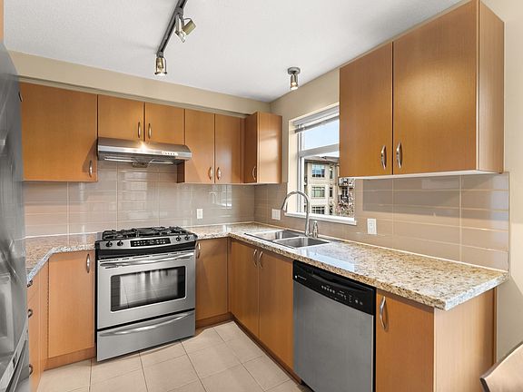 5th image of 9288 Odlin Rd #310