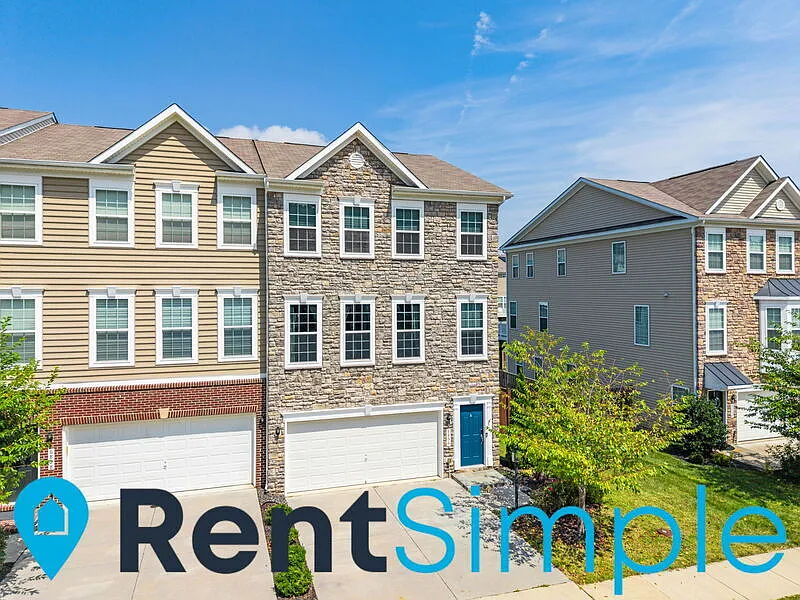 3 bed, 3.5 bath, 3080 sqft, $3,495 — Photo 2