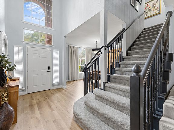 3rd image of 709 Tealwood Ln