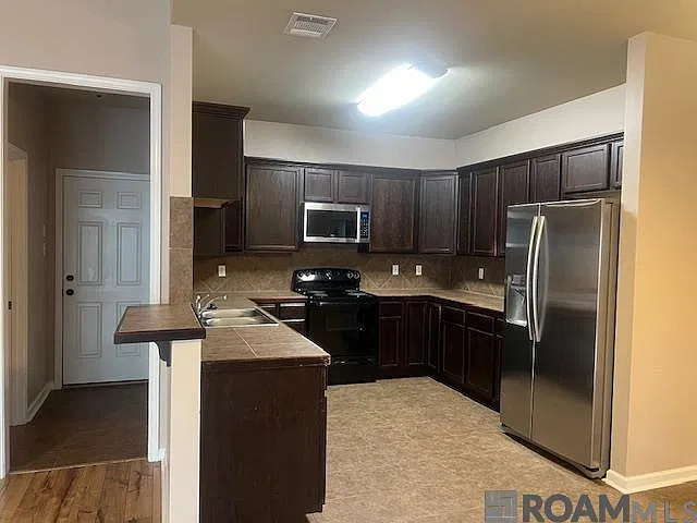 3 bed, 1520 sqft, $1,995 — Photo 3