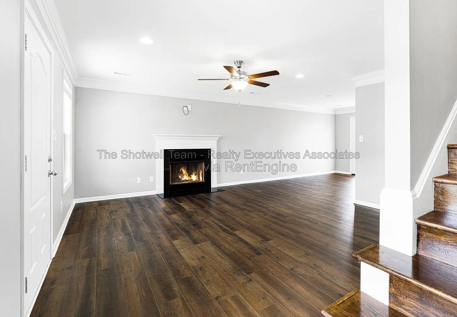 3 bed, 2.5 bath, 1718 sqft, $2,475 — Photo 3