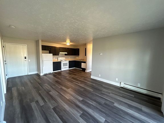 4th image of 940 S 27th St Unit 11