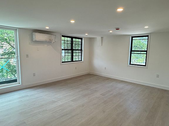 living/dining combo
