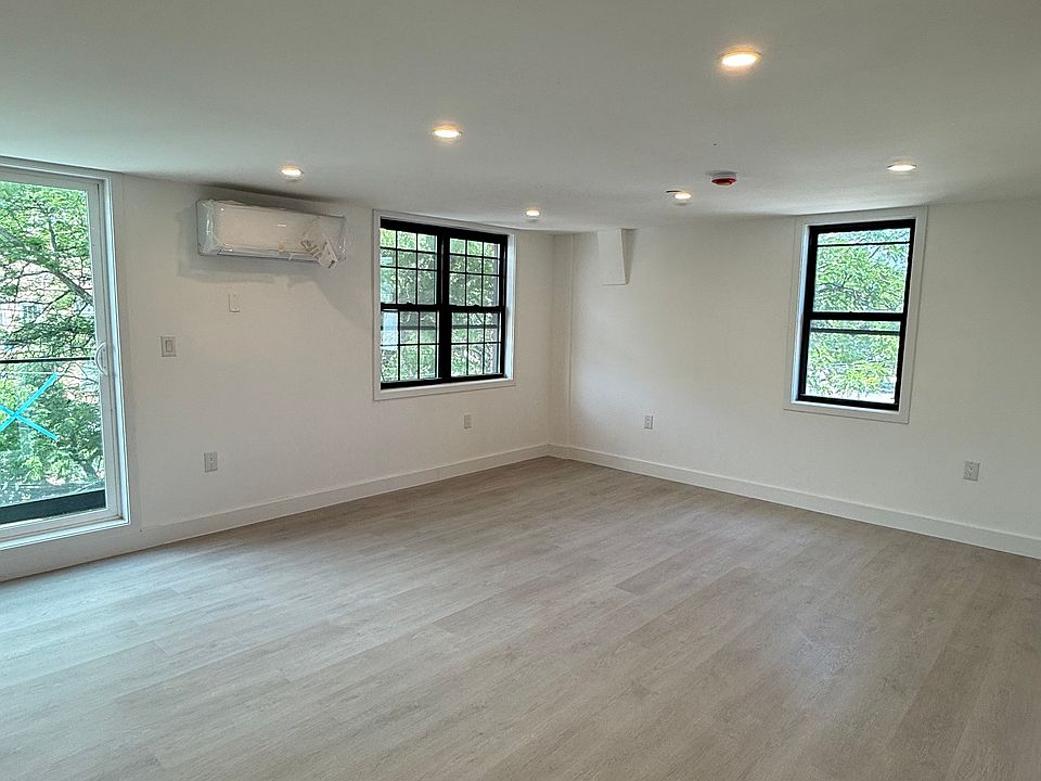 living/dining combo