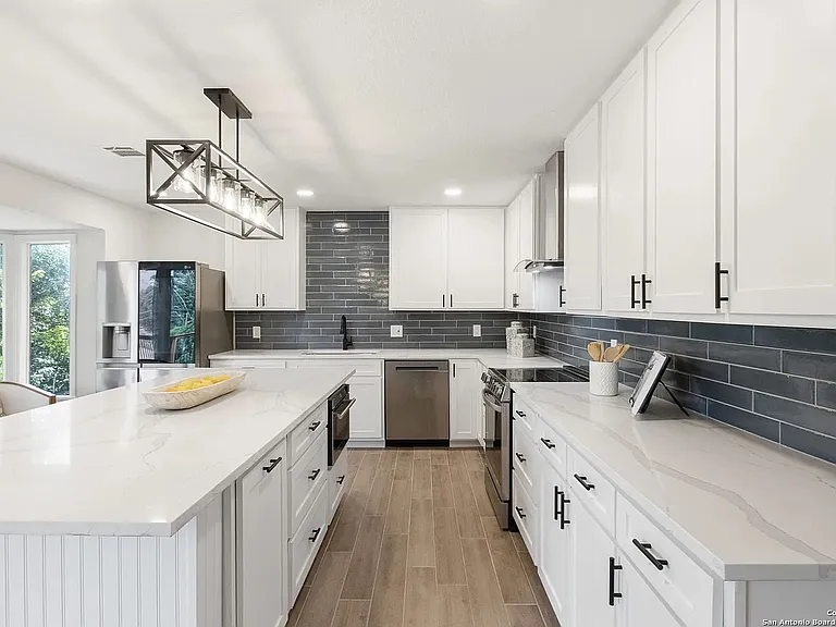 123 E Brandon — Photo 12