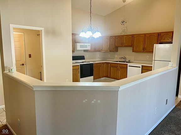 5th image of 7254 Broyles Ln