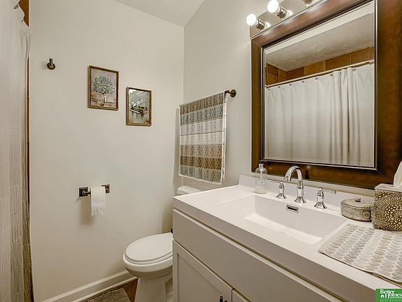 4th image of 2195 Parker Cir