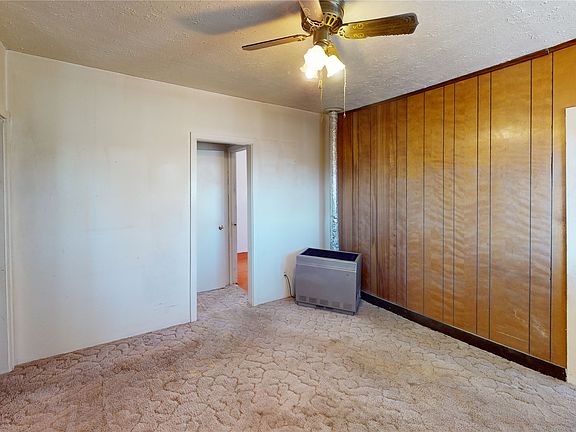 3rd image of 127 County Road 41