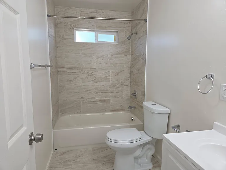 2020 Aspen St — Photo 8