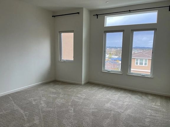 4th image of 610 Jade St
