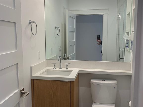 3rd image of 850 Noe St