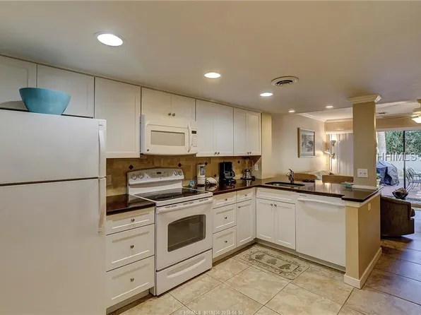 11 Tanglewood Dr APT 18, Hilton Head Island, SC 29928