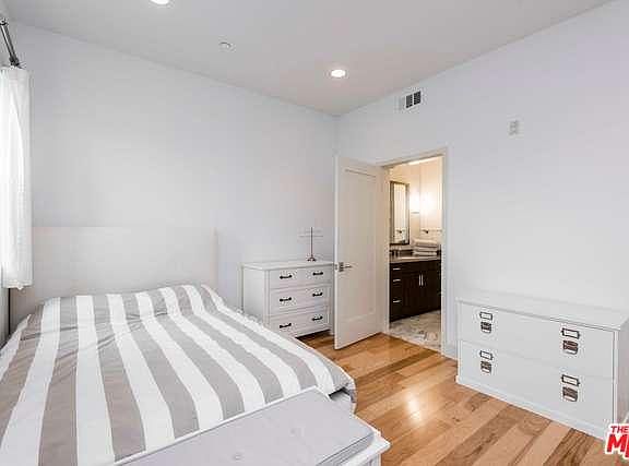 5th image of 4211 Redwood Ave Unit 103