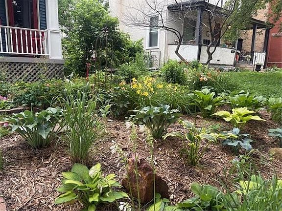 3rd image of 1604 Elliot Ave