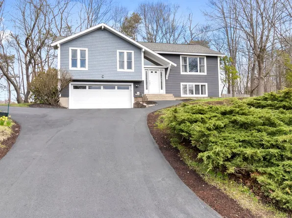 9 Onyx Lane, Portsmouth, NH 03801