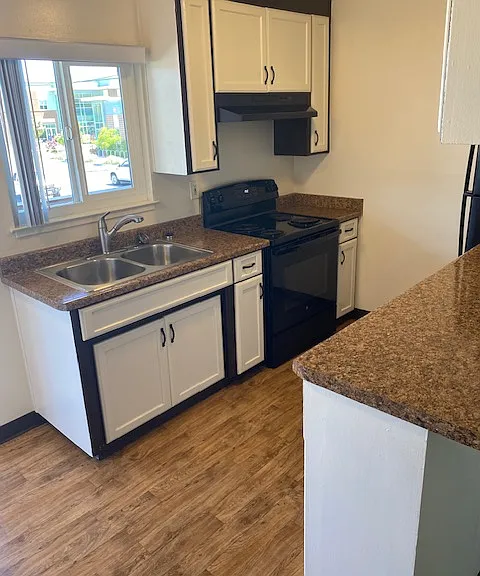 1357 Capitola Rd — Photo 8