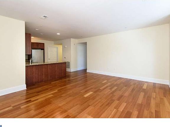 4th image of 821 Harry St APT 106