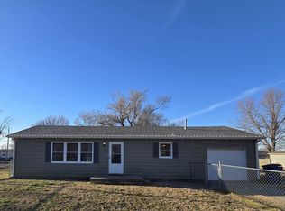 103 N Walnut St, Dexter, KS 67038