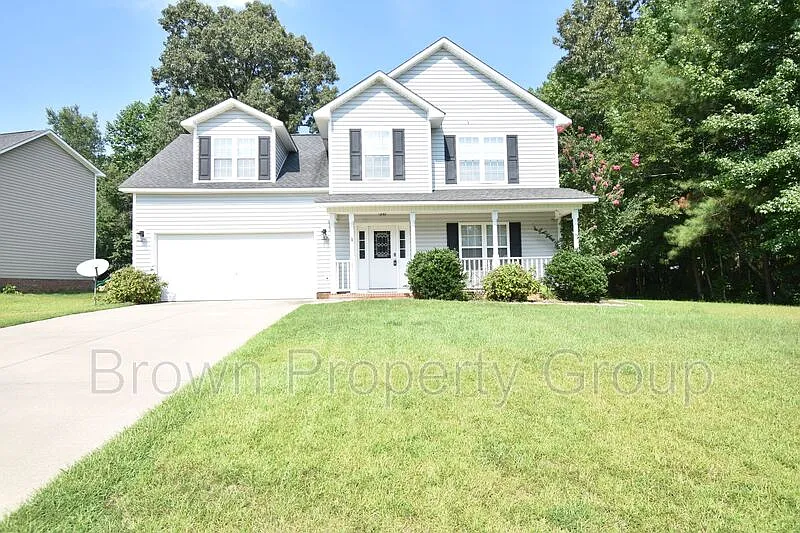 4 bed, 2.5 bath, 2150 sqft, $1,895 — Photo 2