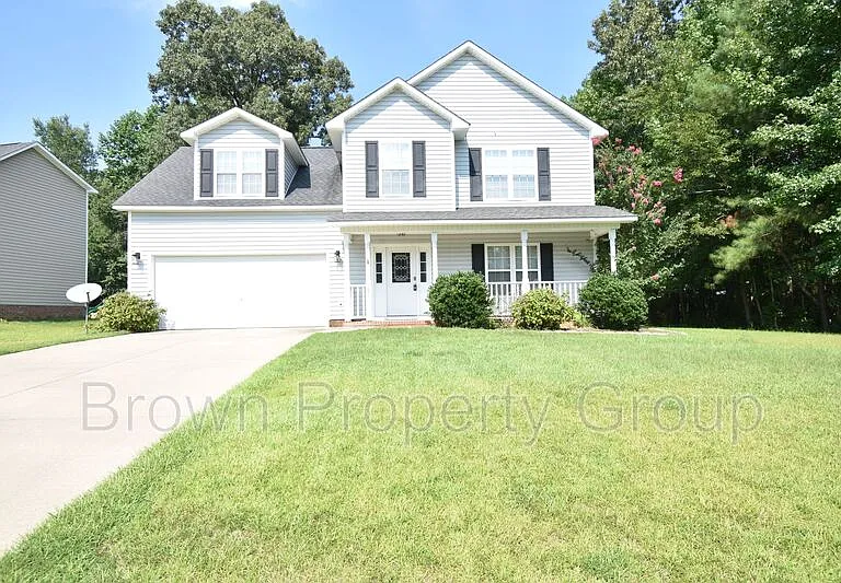 165 Pender Rd — Photo 2