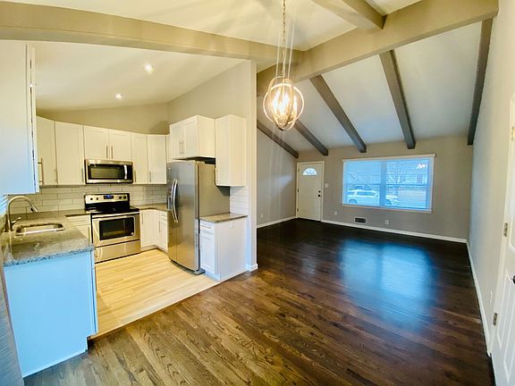 4th image of 8701 W 90th St
