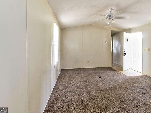 4th image of 3289B Eldora Rd