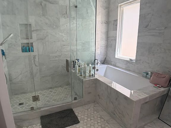 3rd image of 2206 E 5th St Floor 2