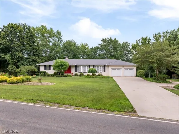 1080 Downing St SW, East Sparta, OH 44626