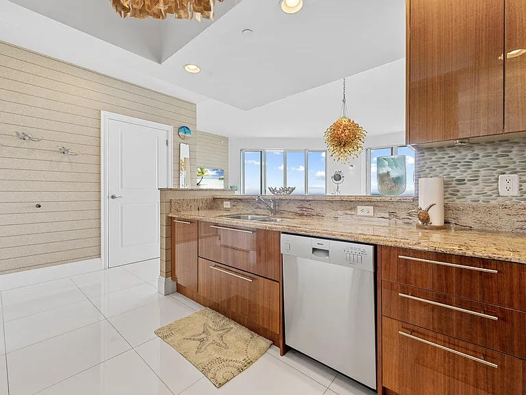 2700 N Ocean Dr #Penthouse 4b — Photo 6