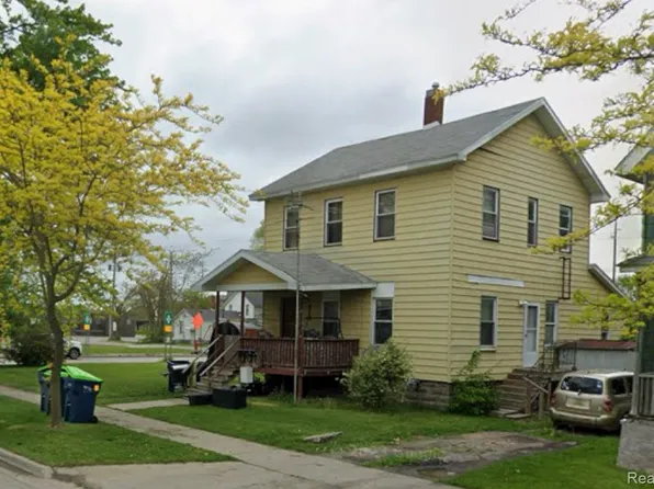 418 Adams St, Bay City, MI 48708
